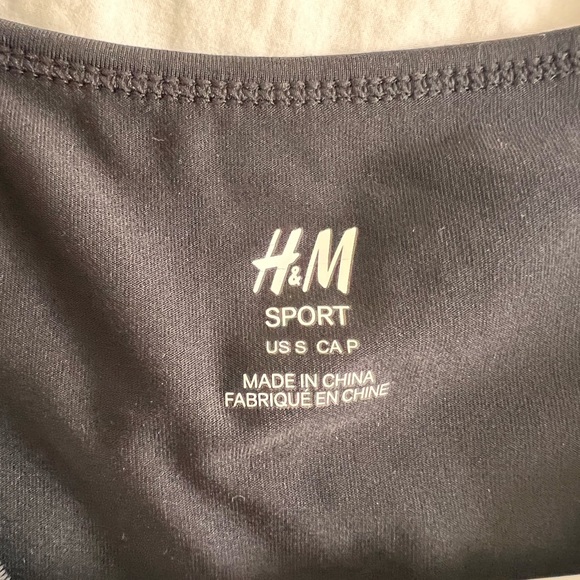 H&M | Top Active - Picture 3 of 3